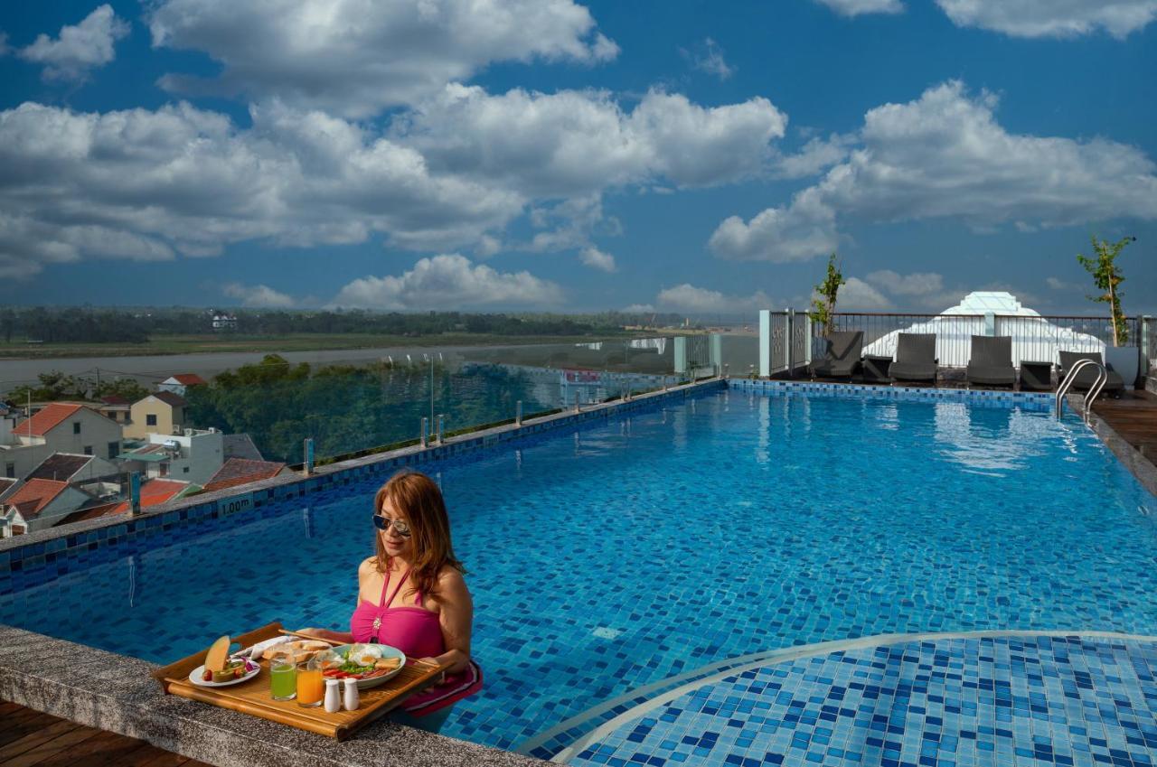 Cozy Savvy Boutique Hotel Хоян Екстер'єр фото Rooftop pool at the hotel