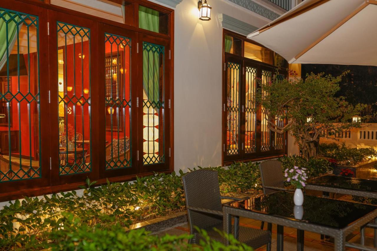 Cozy Savvy Boutique Hotel Хоян Екстер'єр фото The interior of the restaurant